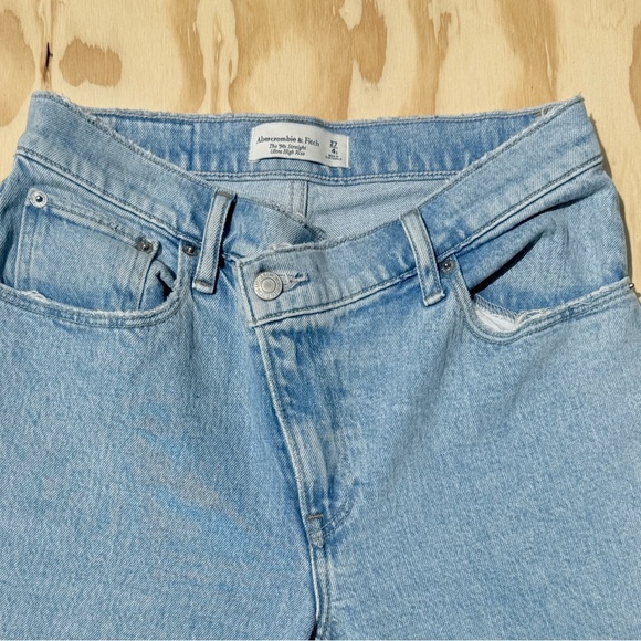 Abercrombie & Fitch ’90s Straight Ultra High Rise Blue Jeans Women - Picture 9 of 9